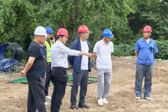 沈阳水务集团副总经理王金鹏到沈阳市西部区域近期（辽中区）供水工程转输泵站检查指导工作.jpg